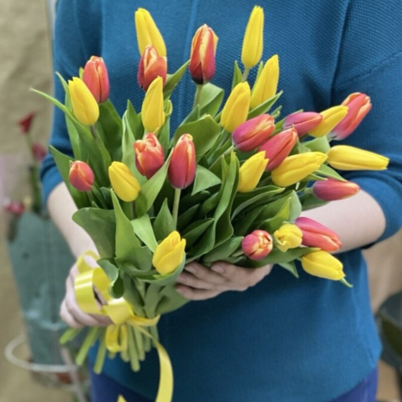 Тюльпаны желто-оранжевый  микс(27 шт.), стандартный