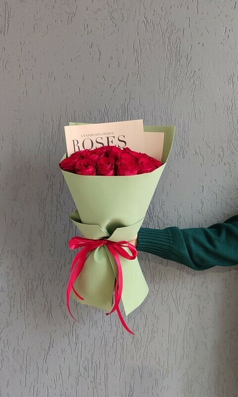 Buket iz 15 kenijskih roz, buket iz 15 kenijskih roz