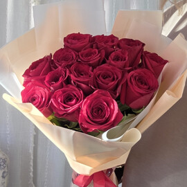 Buket iz krasnih roz