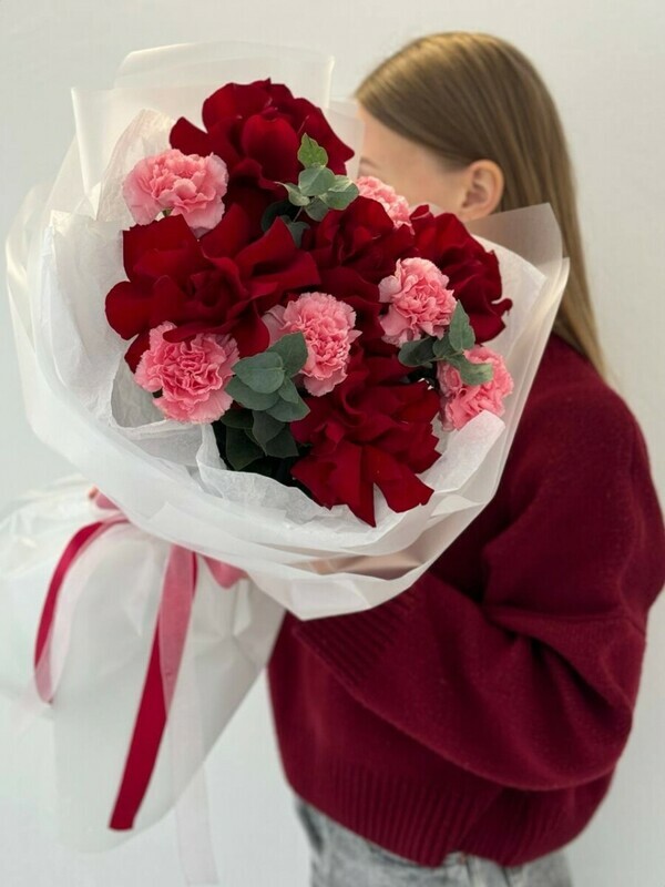 Сборный букет с вывернутой розой, стандартный