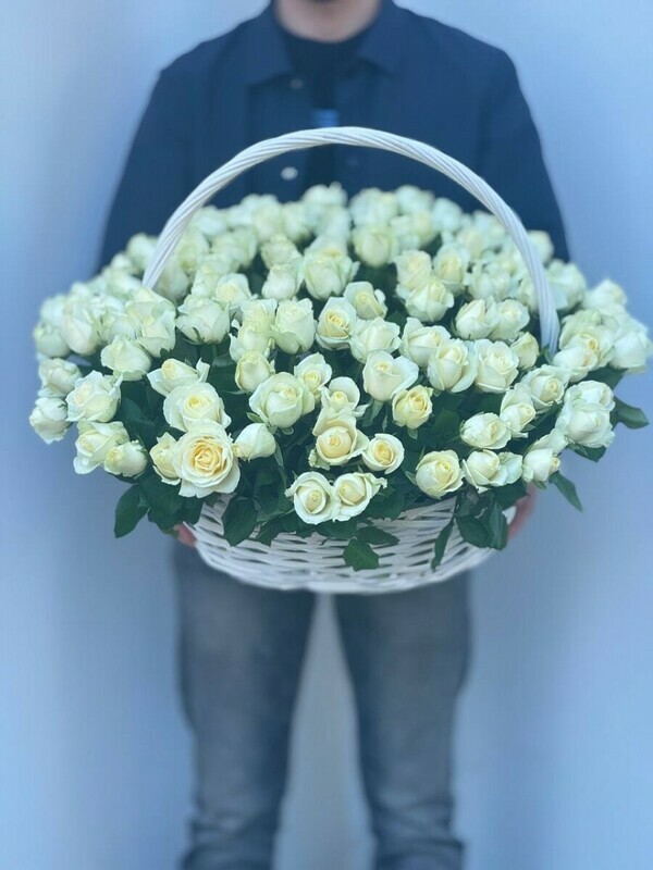 101 роза в корзине, 101 роза в корзине