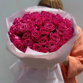 51 роза в оформлении