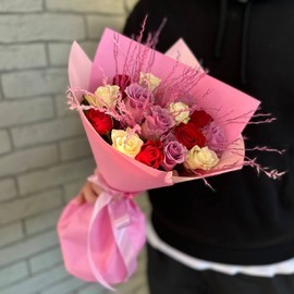 Букет 15 роз Кения микс - 35 см