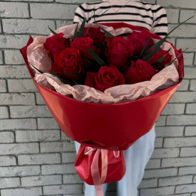 Buket 9 roz Ekvador "Pal_mira", standart