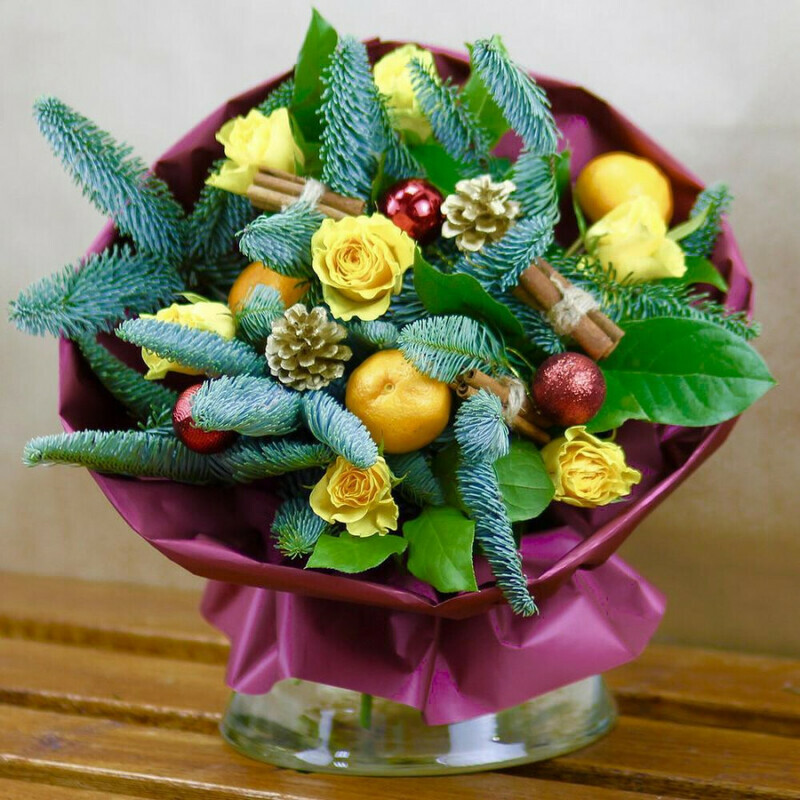 ZHeltie rozi i mandarini v zimnem stile, standart