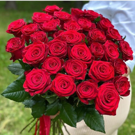 Bouquet of 35 red roses