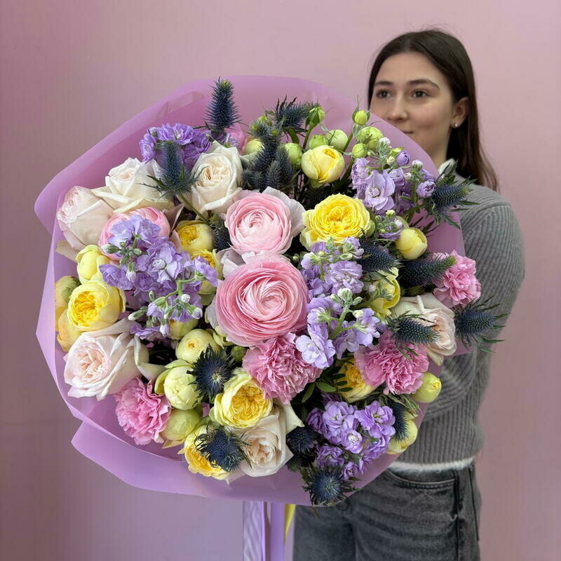 «Яркий сон» дофаминовый букет с элитными цветами, стандартный