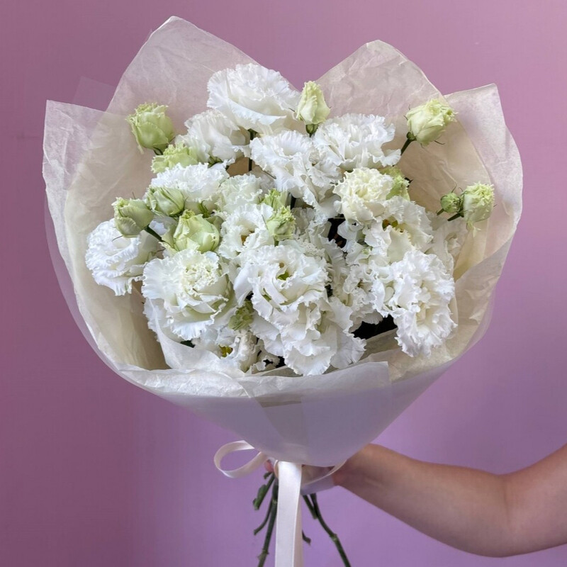 Букет из махровых белых лизиантусов , стандартный