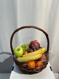 Корзина с фруктами