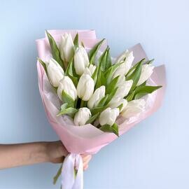 Весна: Белые тюльпаны нежный букет