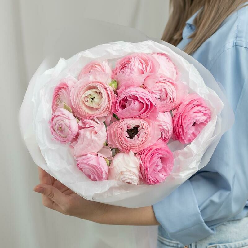 Buket iz 15 ranunkulyusov, 15 sht