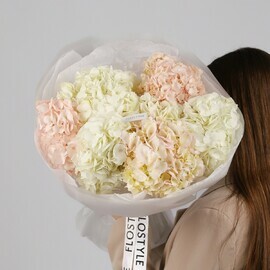 Buket iz nezhnoj gortenzii