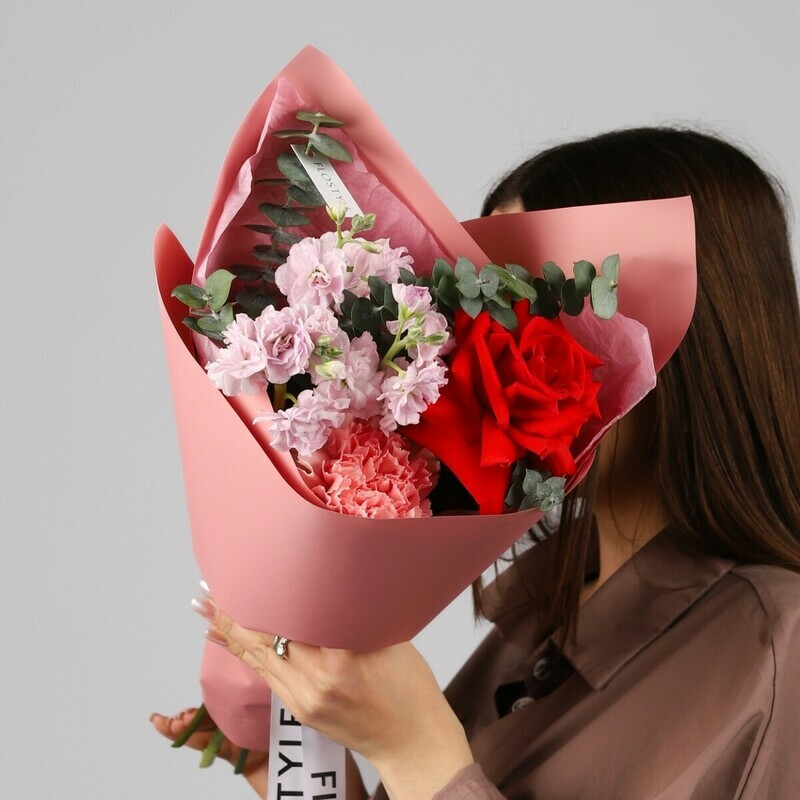 Букет комплимент с французской розой, стандартный