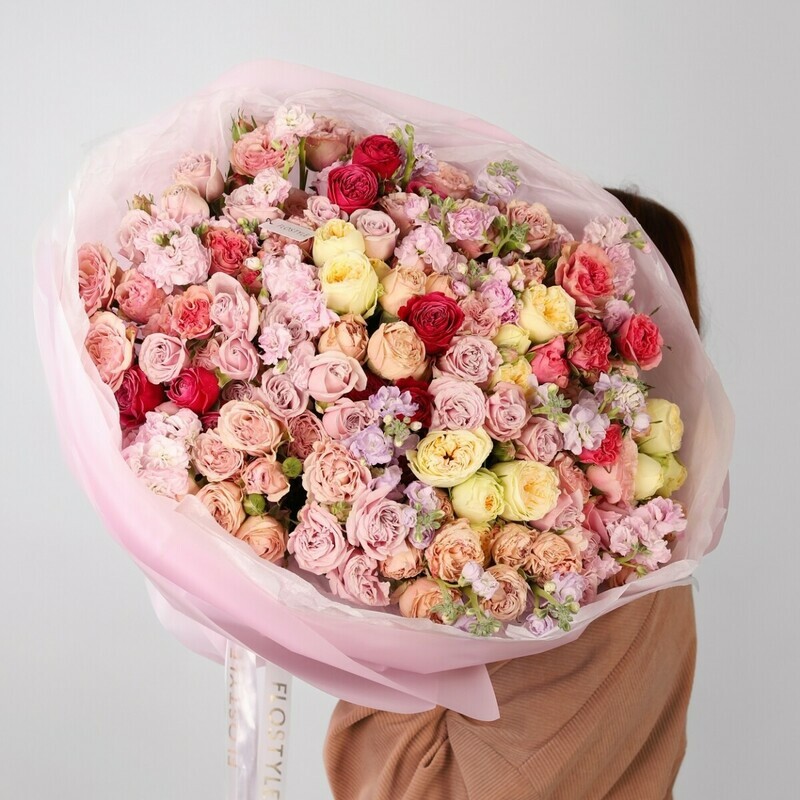 Огромный букет премиальных роз  , делюкс