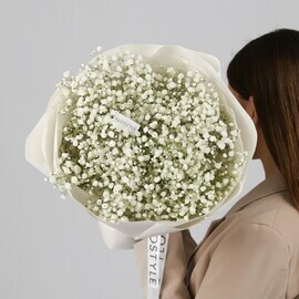 Букет из белой гипсофилы
