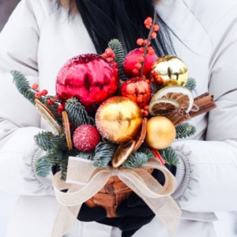 New Year's composition in a flowerpot, standart