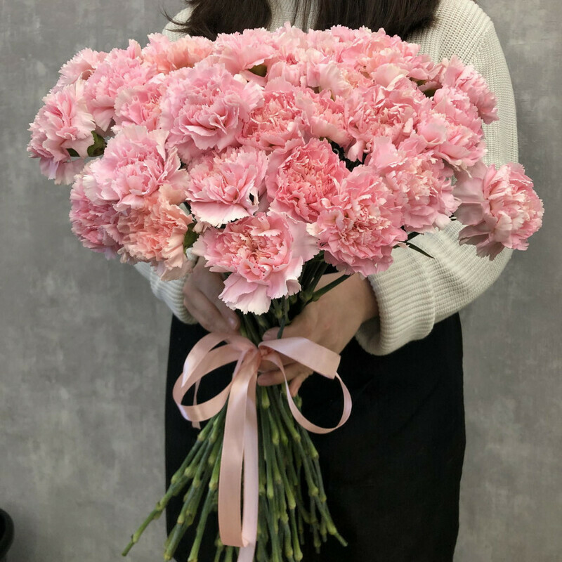 Mono bouquet in pink shades, standart