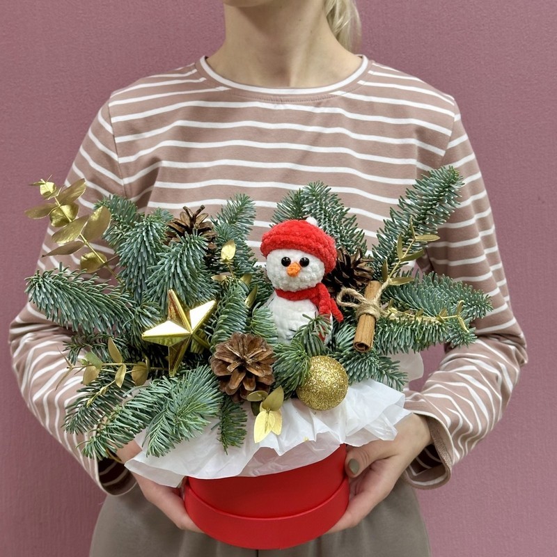 Kompozitciya so snegovikom, standart