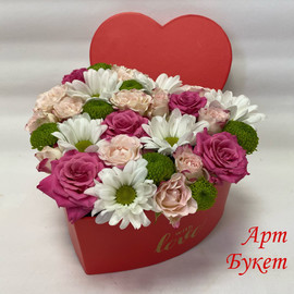 Коробка с кустовой розой и хризантемой (Коробка 16)