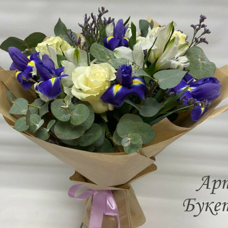 Buket s rozami, al_stromeriej, irisami i evkaliptom (Buket 11), standart