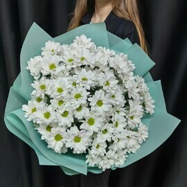 A bouquet of 9 white chamomile bush chrysanthemums (code 430)
