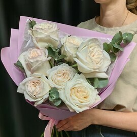 Букет из 7 пионовидных белых роз (код 435)