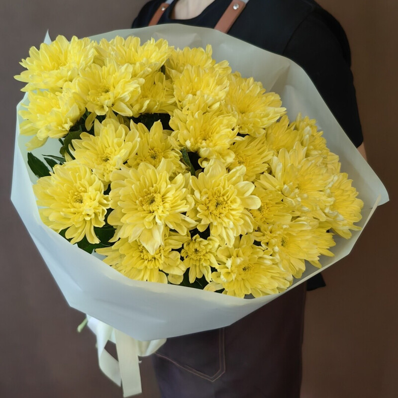 Monobuket iz 5 zheltih kustovih hrizantem (kod 424), monobuket iz 5 zheltih kustovih hrizantem (kod 424)