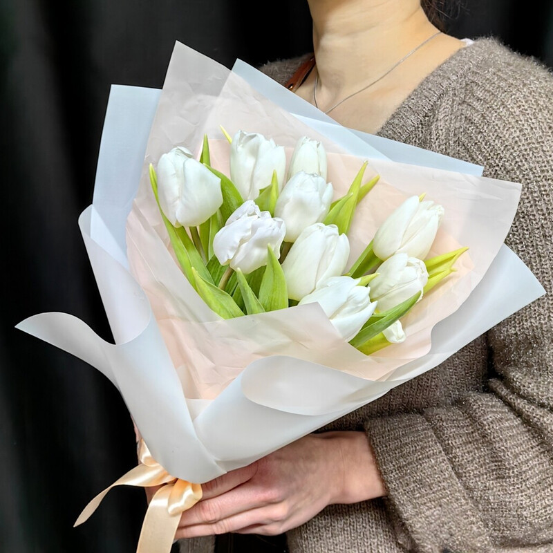 Buket iz 9 belih tyul_panov (kod 455), standart