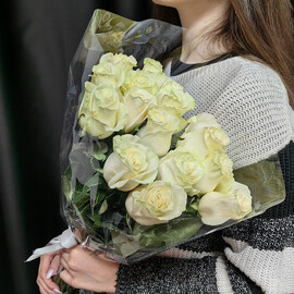 Букет из 15 белых роз (код 458)