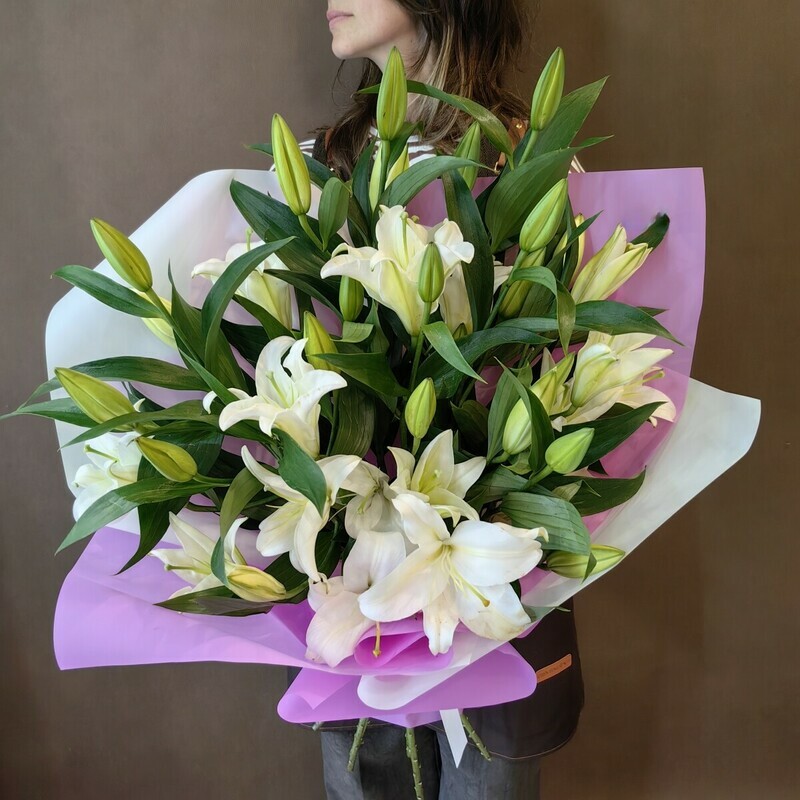 Букет из 9 лилий (код 64), стандартный