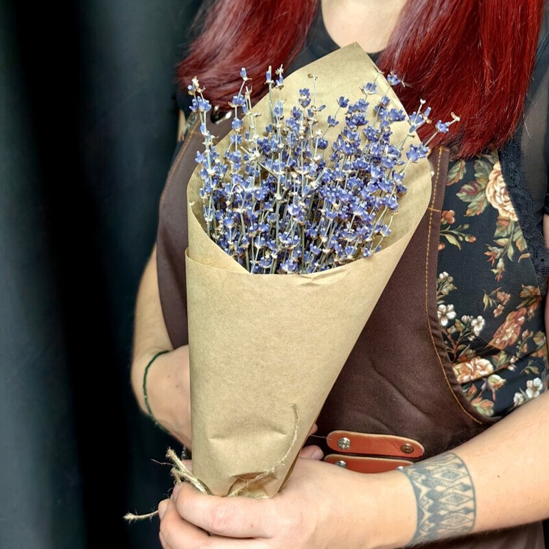 Ароматная лаванда в крафте , стандартный