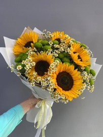 БУКЕТ ЛЕТНИЙ С ПОДСОЛНУХАМИ