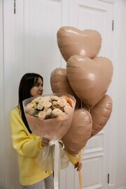 Nabor: Persikovij buket i 5 sharov serdetc FT1632