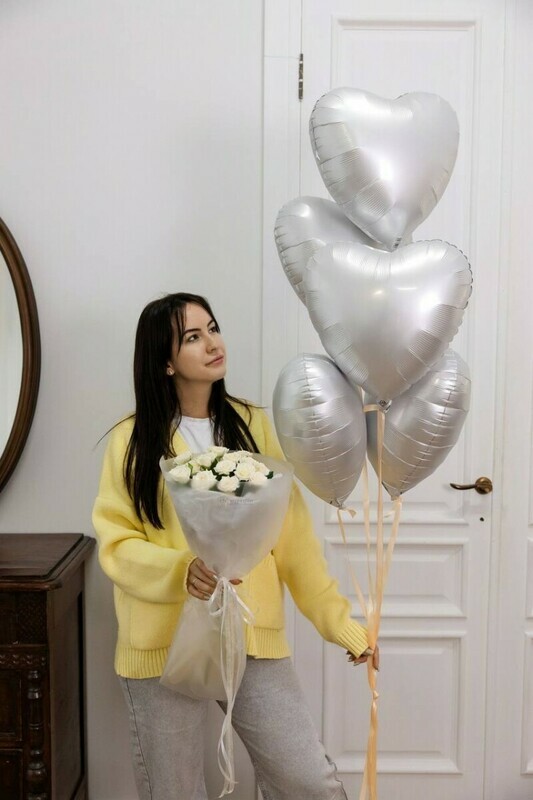 Nabor: Nezhnij buket i 5 sharov serdetc FT1631, nabor: nezhnij buket i 5 sharov serdetc