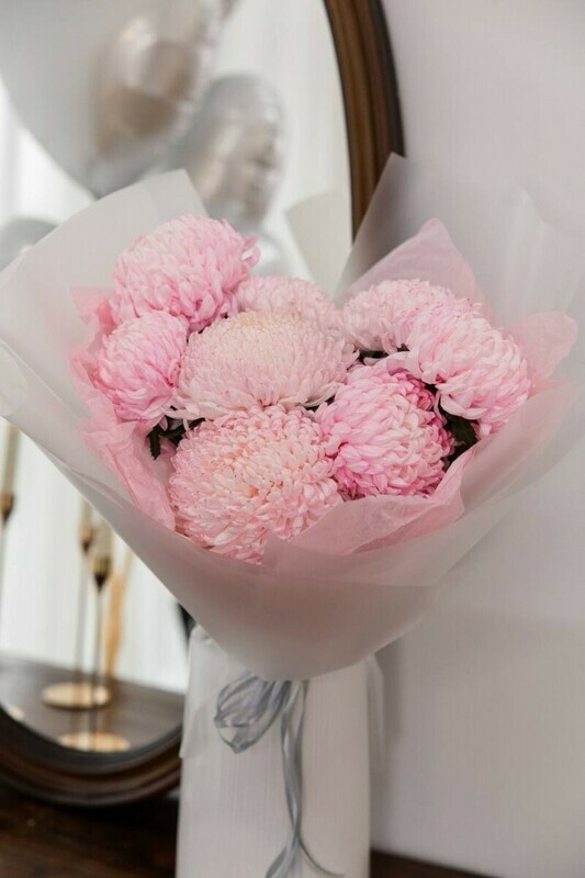 Monobuket iz zefirno-rozovoj odnogolovoj hrizantemi FT1629, monobuket iz zefirno-rozovoj odnogolovoj hrizantemi