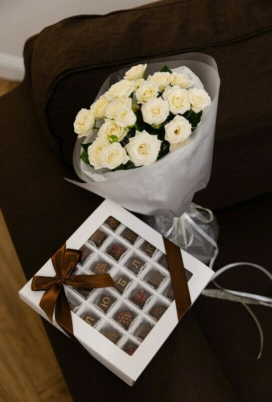 Nabor: Kustovaya roza i shokolad ruchnoj raboti 25 konfet FT1635, nabor: kustovaya roza i shokolad ruchnoj raboti 25 konfet