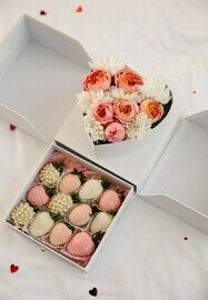 Korobka - syurpriz s tcvetami i klubnikoj v Bel_gijskom shokolade FT1714