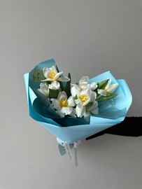 Монобукет вывернутых белых тюльпанов FT1264