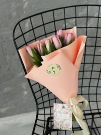 Букет из 9 розовых тюльпанов FT1280