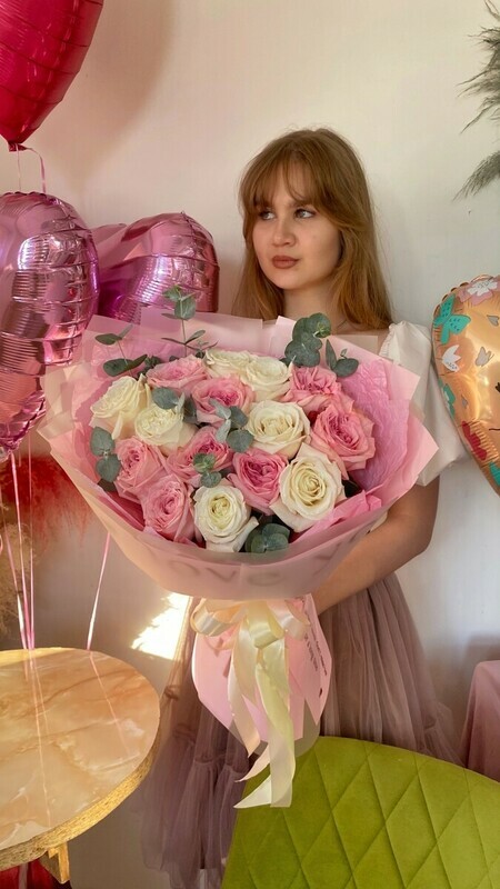 Нежный поцелуй, розы