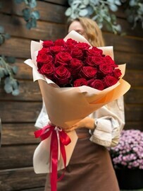Букет из 25 красных роз