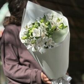 Букет из альстромерии "Весенняя капель"