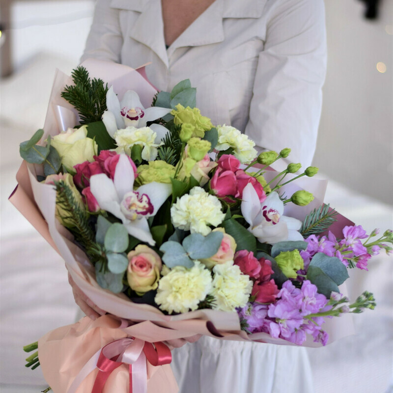 Букет с орхидеям, стандартный