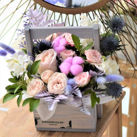 Derevyannij yashichek s eringiumom