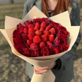 Букет с клубникой