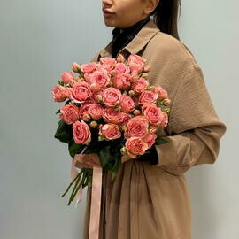 Букет из 9 кустовых роз даймешн 162