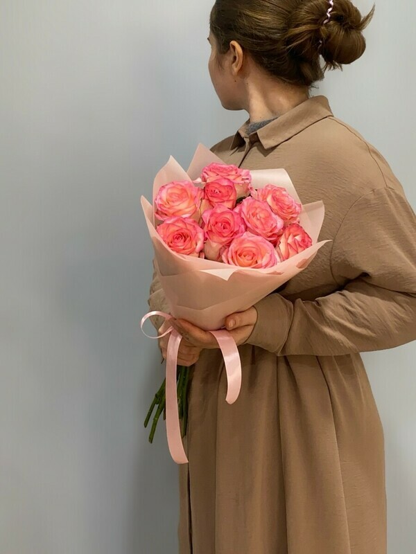 Букет из 9 роз джумилия, букет из 9 роз