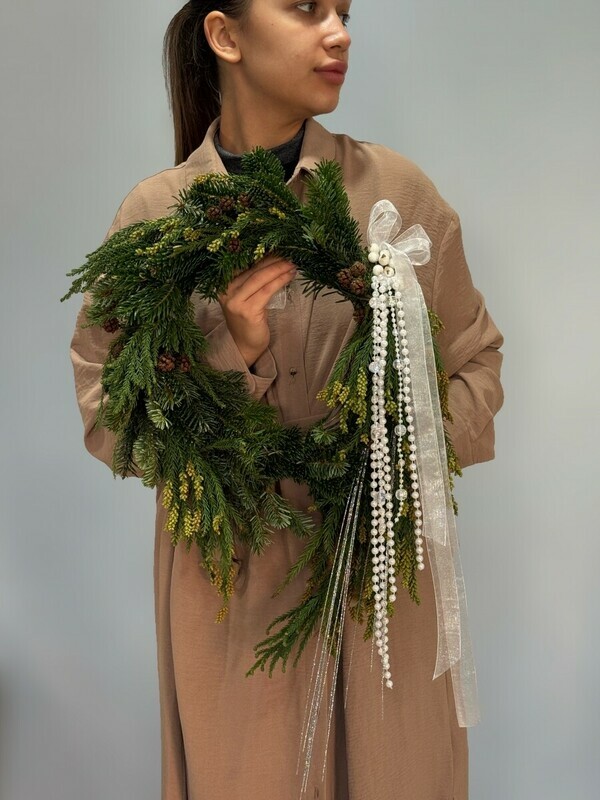 Венок хвойный к новому году и Рождеству, венок к новому году