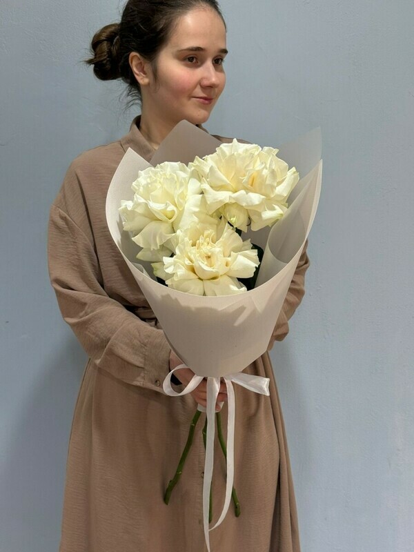 Букет из белых французских роз 134, букет из трех  французских роз