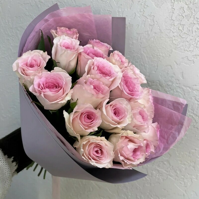 Buket «Rozovoe siyanie», buket iz 19 rozovih roz